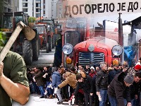 Traktori ispred Predsedništva: Paori ne žele novog MINISTRA