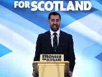 Premijer Škotske podneo ostavku