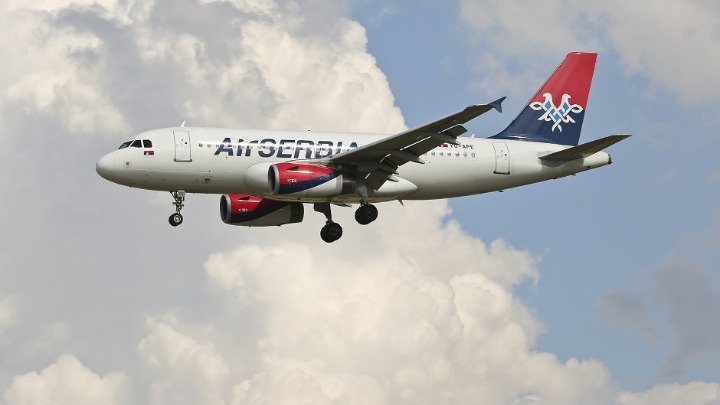 Kupili kartu, ali nemaju mesta u avionu: Er Srbija se nemušto VADI