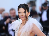 Svi misle da su je SREDILI hirurzi, a manekenka tvrdi: Nisam radila plastične operacije (VIDEO) 