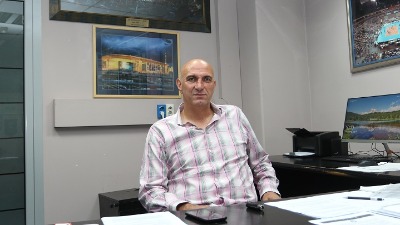 Goran Grbović diplomirao u 64. godini u Leposaviću: Spremao ispite u Ćacilendu?
