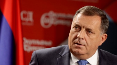 Dodik stigao u svoje selo, pušten na kućno lečenje