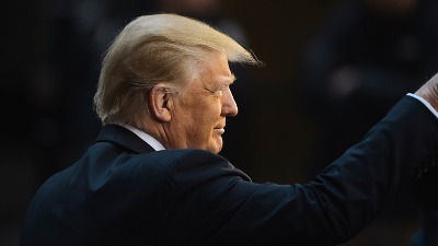 "Očigledno je van kontrole": Bivši šef CIA poziva na svrgavanje Trampa