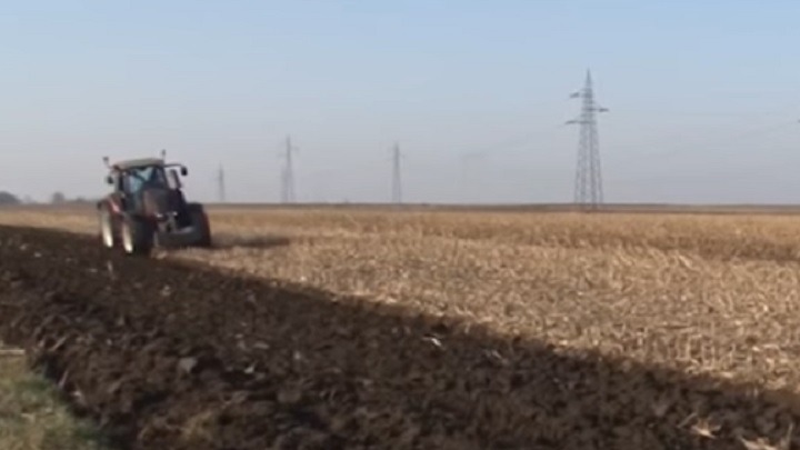 "Nema nama pomoći!": Novo poskupljenje dizela za poljoprivrednike