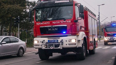 Beba zaključana u autu na Adi Ciganliji: Vatrogasci na terenu