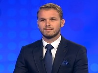 Stanivuković zadržan na granici: "Policija mi detaljno pretresa auto" (VIDEO)