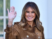 Stigao TREJLER za film o Melaniji Tramp VREDAN 40 MILIONA DOLARA: "Ekskluzivni snimci" o povratku prve dame u Belu kuću - JEDAN DETALJ je postao viralan