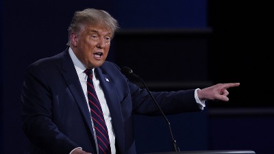 Tramp POBESNEO na Ukrajinu i Evropu: Nezahvalnici jedni