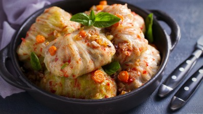 Recept za sarmu iz 1952. godine! Ovako su je pravile domaćice u Jugoslaviji  Recept za sarmu iz 1952. godine! Ovako su je pravile domaćice u Jugoslaviji