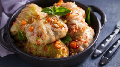 Sarma na ruski načln: Kraljica zime, a od naše se razlikuje zbog 2 stvari (VIDEO) 