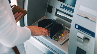 Skinute su vam pare sa računa, a bankomati ih nije isplatio: Šta raditi u ovakvoj situaciji