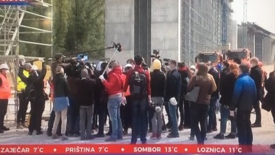 A, BEZBEDNOST? Šta je sa odstojanjem, predsedniče?