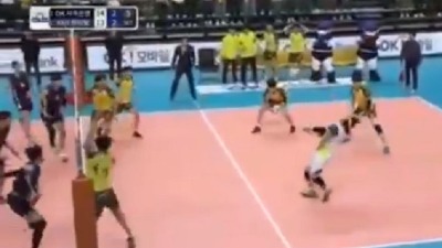 NESTVARNO Ovakav poen nikada niste videli (VIDEO) NESTVARNO Ovakav poen nikada niste videli (VIDEO)