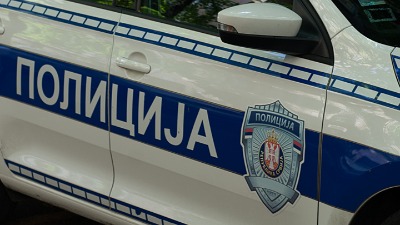Umka: Automobil se prevrnuo na bok (VIDEO)