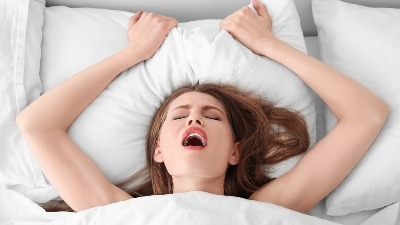 Samo jedan pokret tokom seksa ženu najbrže dovede do ORGAZMA 