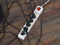 Stručnjak upozorava! OVIH 5 kućnih uređaja nose NAJVEĆI RIZIK ZA IZBIJANJE POŽARA