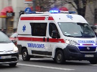 Nesreća u BG: Devojčicu (12) udario auto tokom velikog odmora