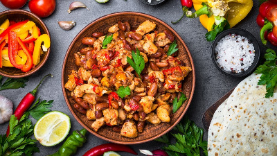 Iz kuhinje Fride Kalo: Piletina u marinadi