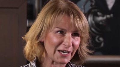 Pala u TRANS: Kako je zlato na OI slavila Dijana Đoković (VIDEO) Pala u TRANS: Kako je zlato na OI slavila Dijana Đoković (VIDEO)