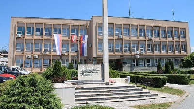 SSP: Predsednik opštine Knić ubrzano zadužuje građane