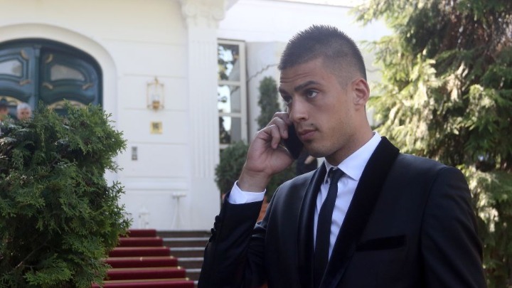 Vujadin Savić napadnut u tržnom centru u Beogradu (VIDEO)