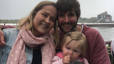 "Najteže je bilo na sahrani. Nadam se da gleda ćerku i mene"