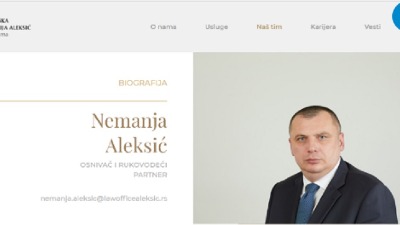 Obustavljen postupak protiv Vesićevog advokata koji je palicom za golf pretio vozaču u Veterniku