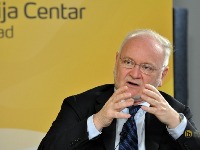 Korać: Režim nastoji represijom da stabilizuje svoju vlast, ali se to neće desiti