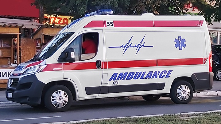 HOROR u autobusu 50: Mladića prebio pred majkom, krv lila na sve strane! (VIDEO)