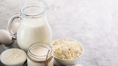 Skuplje uvozno mleko i sirevi