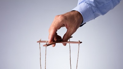 5 ponašanja koja otkrivaju da je muškarac pravi MANIPULATOR 
