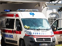 Sudar autobusa i auta na Ibarskoj: 5 osoba povređeno