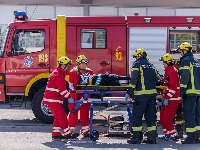 Drama kod Čačka: Vozilo sa dve osobe sletelo u jezero