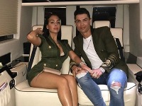 Veridbe koje su obeležile 2025: Poznate lepotice pokazale DIJAMANTSKI PRSTEN (FOTO) 