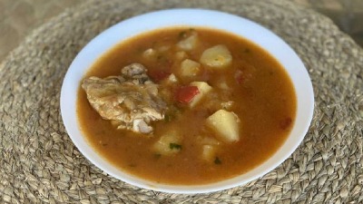 Pileći krompir paprikaš