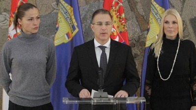 KO ĆE SAD DA NAS PRISLUŠKUJE? Smenjen Milenković Bagzi, bliski saradnik Dijane Hrkalović KO ĆE SAD DA NAS PRISLUŠKUJE? Smenjen Milenković Bagzi, bliski saradnik Dijane Hrkalović