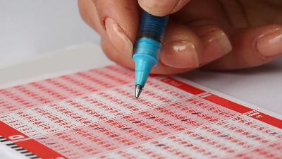 Šok: Dobio 10 MILIONA jer je na tiket upisao datum svog venčanja