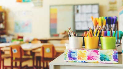 Pao plafon na ulazu u državni vrtić na Vračaru (FOTO)