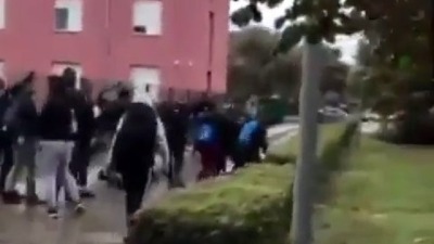 Napadnuta srpska deca u Vukovaru! (VIDEO) Napadnuta srpska deca u Vukovaru! (VIDEO)