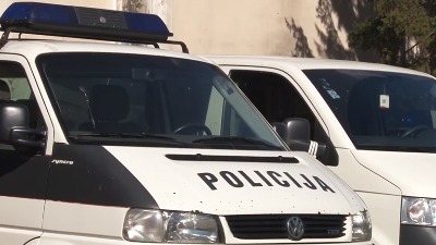 Pucnjava u Brčkom ispred Doma zdravlja, ranjen policajac