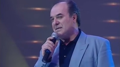 "Našli smo ga na podu, imao je teži moždani udar": Brat čuvenog jugoslovenskog pevača otkrio detalje njegovog života i smrti