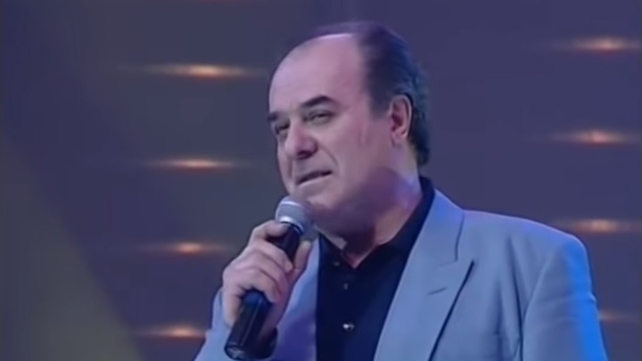 "Našli smo ga na podu, imao je teži moždani udar": Brat čuvenog jugoslovenskog pevača otkrio detalje njegovog života i smrti