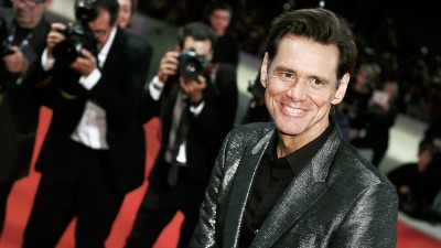 "Ovo nije pravi Džim Keri": Ljudi ne odustaju od teorije da je GLUMAC KLONIRAN nakon pojavljivanja u Parizu