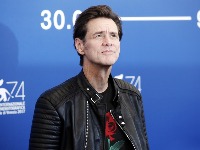 Mreže GORE zbog Džima Kerija: Glumac NEPREPOZNATLJIV - ljudi misle da to nije on (VIDEO) 