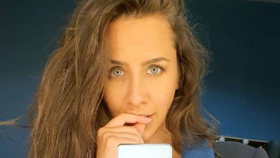 Zbog OVE prirodne mešavine KOSA Ivane Dudić RASTE KAO LUDA i sama se obnavlja: Genijalan trik naše glumice 