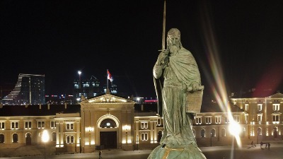 Ministarstvo traži kaznu, a Pijanista o intervenciji na spomeniku: Boli ih što sam to uradio njima ispred nosa