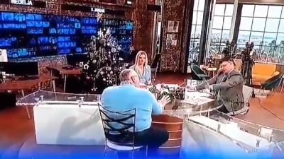 SARAPA PREKIDA ŠOU Šešelj: Lončar odaje državne tajne (VIDEO)