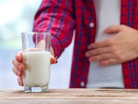 Muče vas gasovi i nadutost? Samo tri gutljaja ovog napitka POKRENUĆE probavu za 15 minuta 