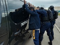 KAKO SU SE OBRAČUNALI MIGRANTI U OBRENOVCU: Ubijenom pucali u leđa - ranjenom noga vezana pertlom da ne iskrvari
