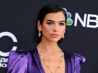 Dua Lipa tužila Samsung: Zahteva 15 miliona dolara odštete